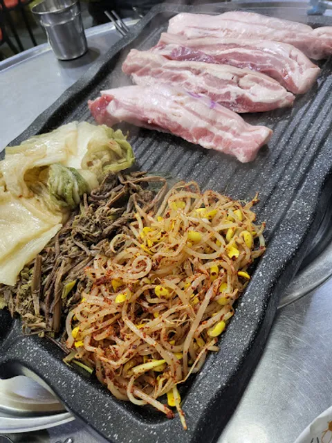 사계절식당