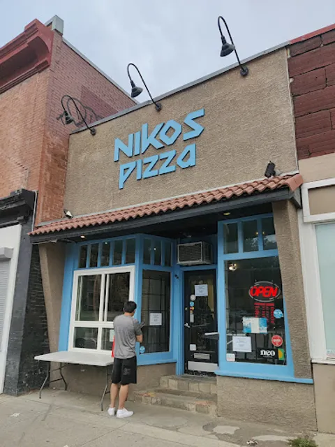 Nikos Pizza