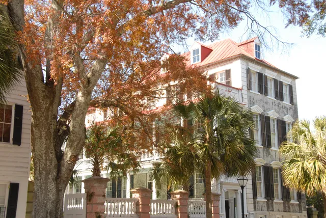 Charleston Old Walled City Tours , Charleston Tours, Charleston Garden and Architecture Tours