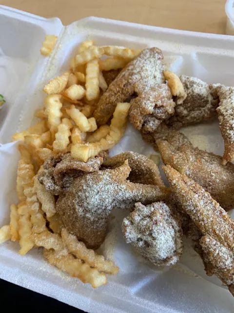 Shark's Fish & Chicken Chicago Style