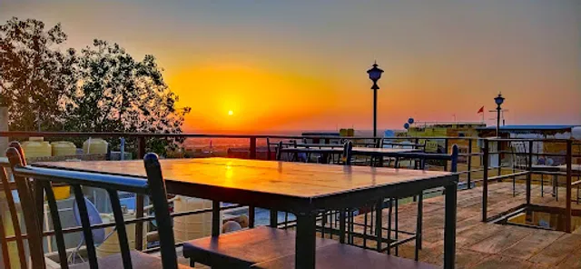 The Mand Desert Cafe and Restaurant