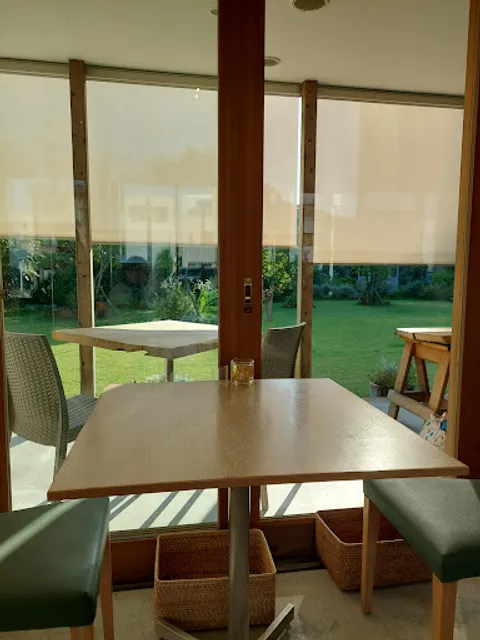 San Grams Green Tea & Garden Cafe