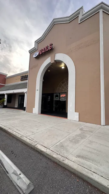 Diamond Nails & Day Spa