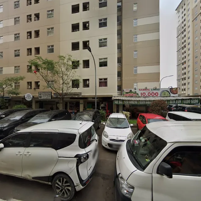 Ayam geprek Bungsu Tower Herbras Apartment kalibata City