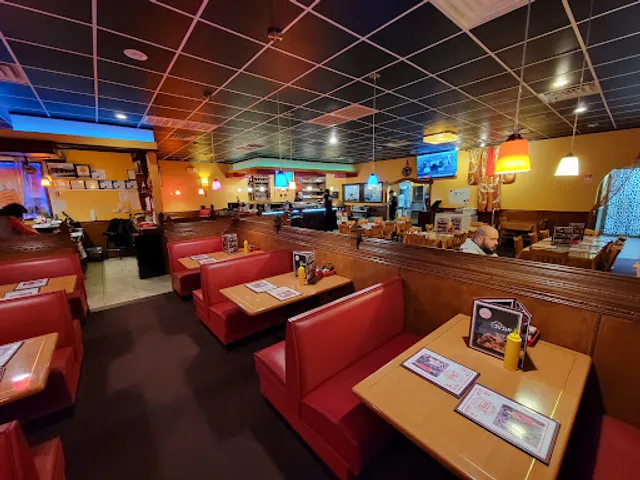 FUJI Steakhouse & Sushi bar