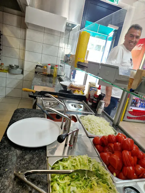 BABO Take Away Suat, Ali gul güzel