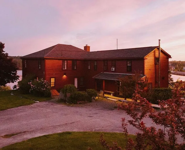 Inn at Schoppee Farm