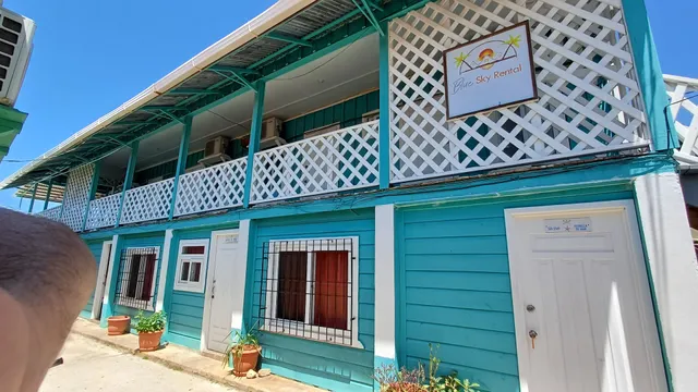 Blue Sky Rentals Utila