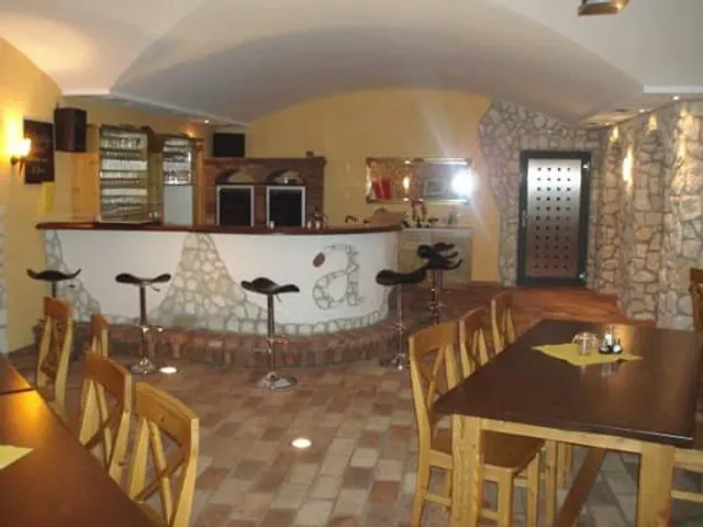 Wine Pub "Der Heurige"