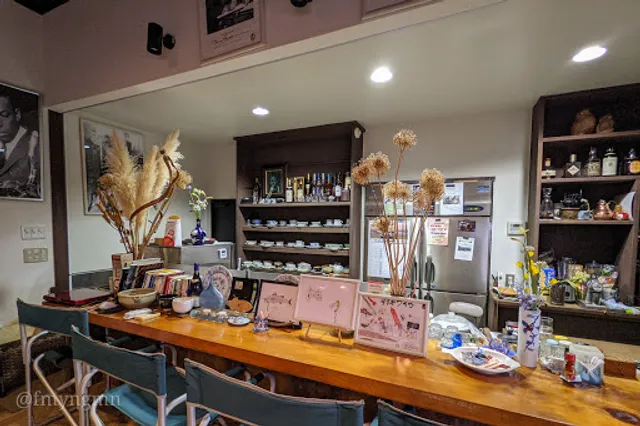 ＪＡＺＺＣＡＦＥＭＪＱ