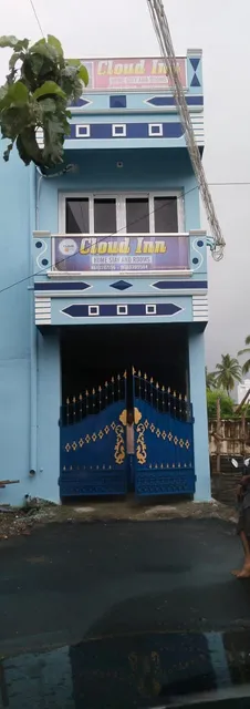 Clouds Inn
