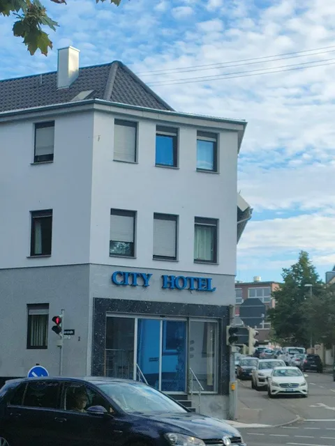 City Hotel