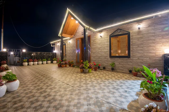 The Lookout, Luxury cottage