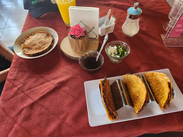 La Carreta Restaurant