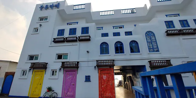 Lattes Bed and Breakfast Blue