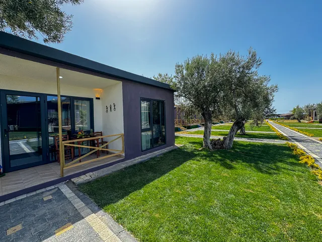 Gargaron Beach Hotel