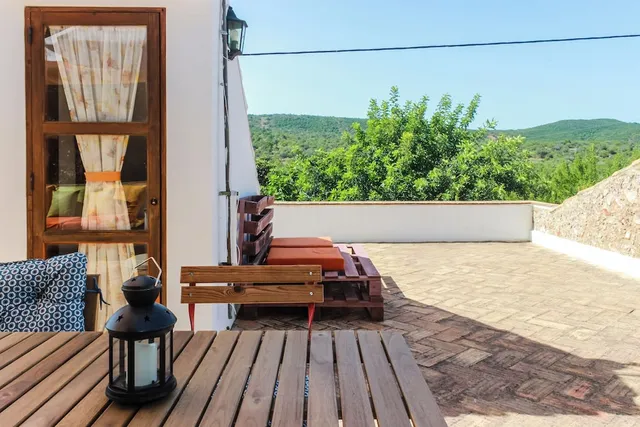 Casa da Tita - Nave do Barão, Lda