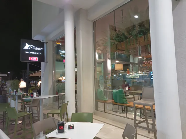 Riviera Bar Restaurant