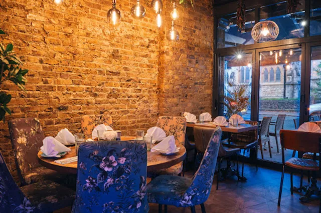 Deli Nene Restaurant & Cocktail Bar