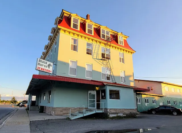 Black Horse Tavern