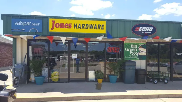 Jones Hardware Monkey Island