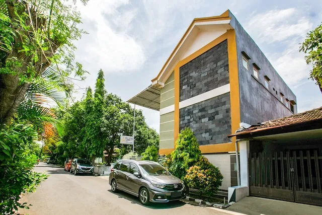 Griya Juanda Syariah near RS Dharma Husada Probolinggo Mitra RedDoorz