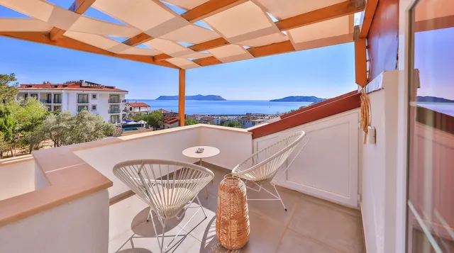 Luvi Kaş Otel (16+)