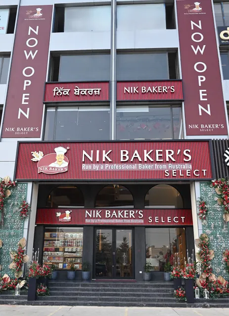 Nik Bakers