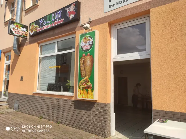 Asia Bistro & Döner Luu