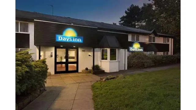 Days Inn Fleet M3