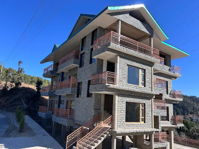 Shalom Hillcrest Inn