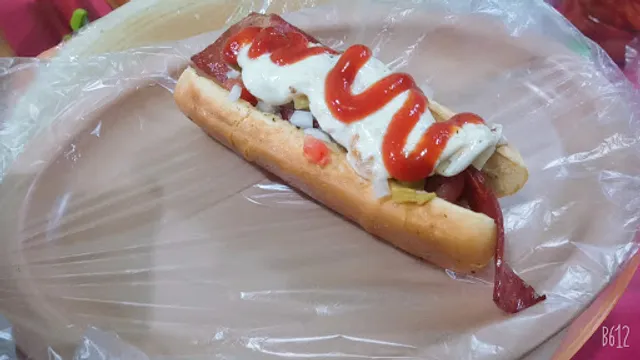 Hamburguesas & Alitas "Don Chava"