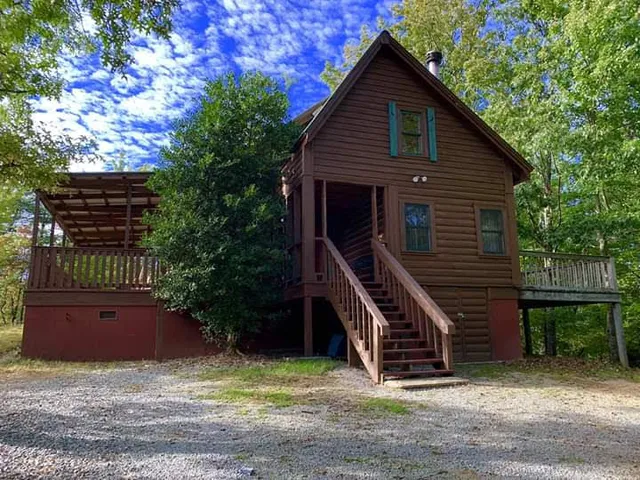 Maples Ridge Vacation Rentals: