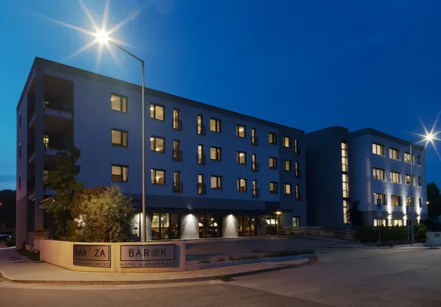 BAROK Hotel a Apartmany