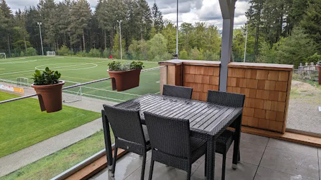 Robert’s Auwiesenhütte