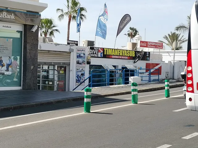 Centro Comercial Playa Blanca
