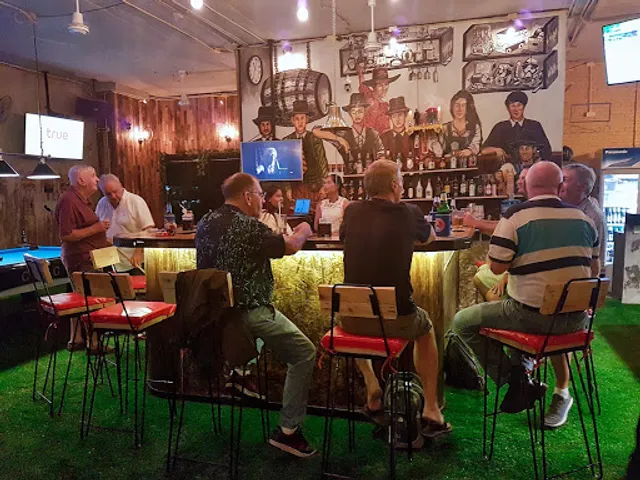 Winstons Pool and Sports Club