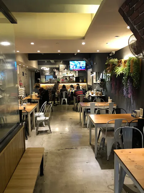 廢 FEi brunch 厚蛋吐司專賣店｜渣明治Zandwich