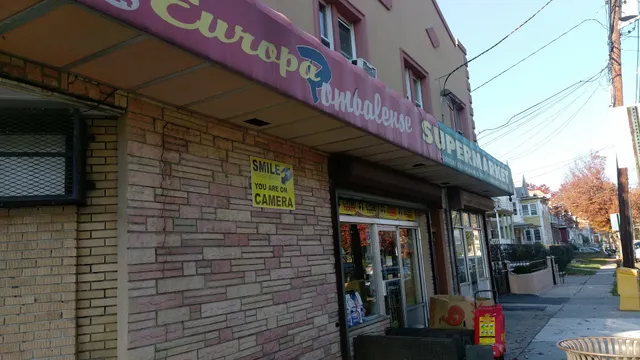 Europa Pombalense Supermarket