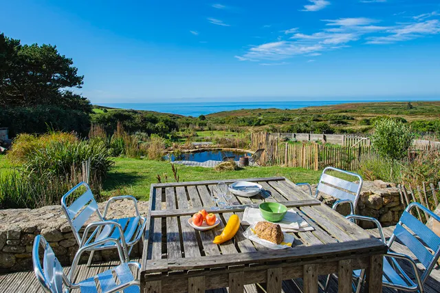 EMBRUNS D'HERBE SLOW CAMP