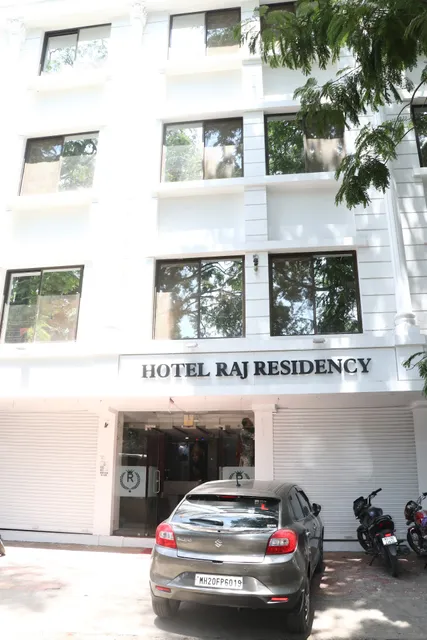 Hotel Raj Residency