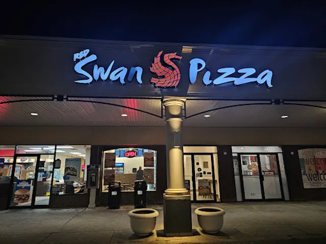 Red Swan Pizza - Waterloo Westmount Rd
