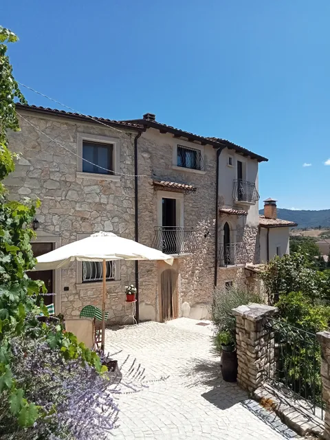 Casa Vacanza "Il Borgo della Zittola"