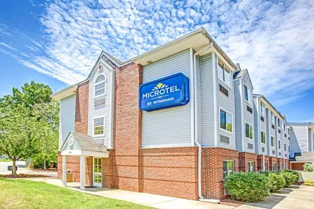 Microtel Inn & Suites by Wyndham Newport News Airport