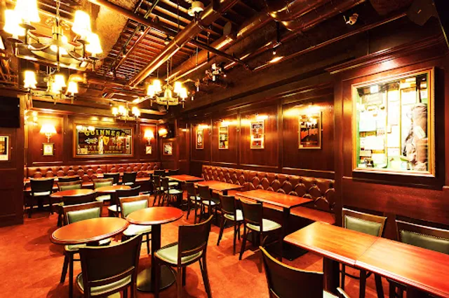 HUB Chomp Chomp Akihabara