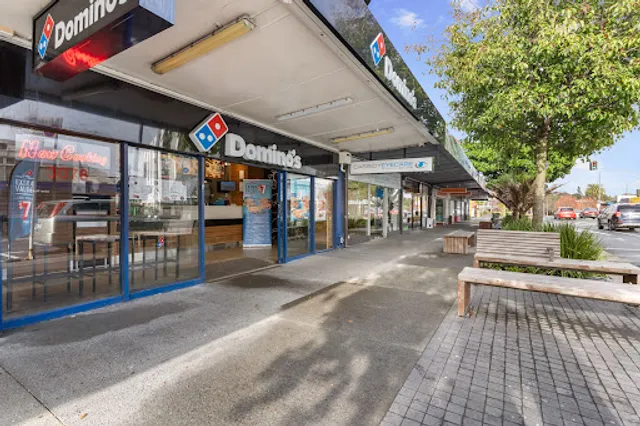 Domino's Pizza New Lynn