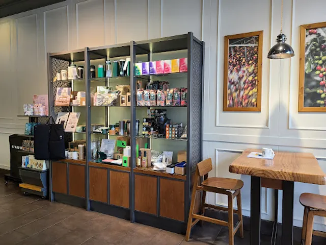 Starbucks Sinsa Station