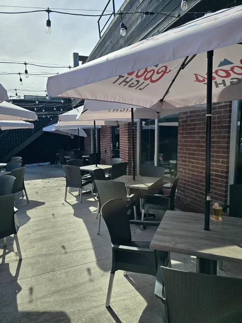 Chuck’s Roadhouse Bar & Grill