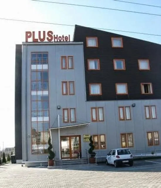 Plus Hotel