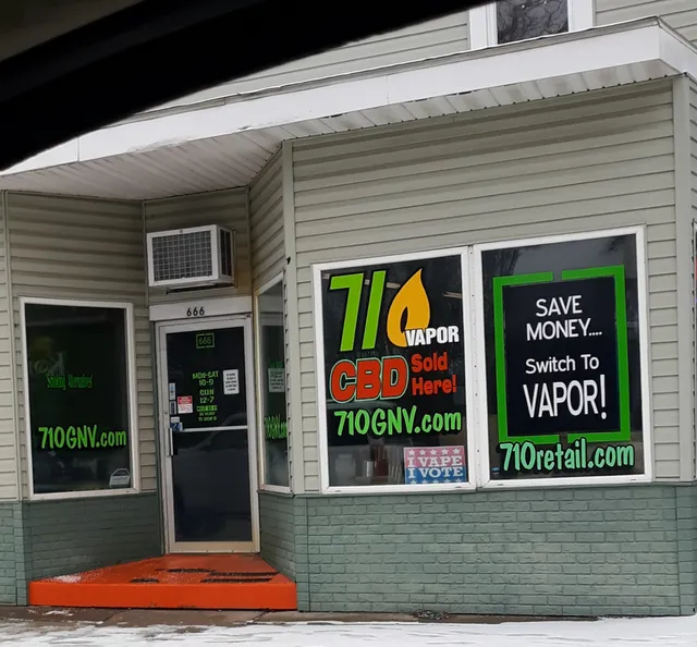 710 Glass & Vapor - Conneaut